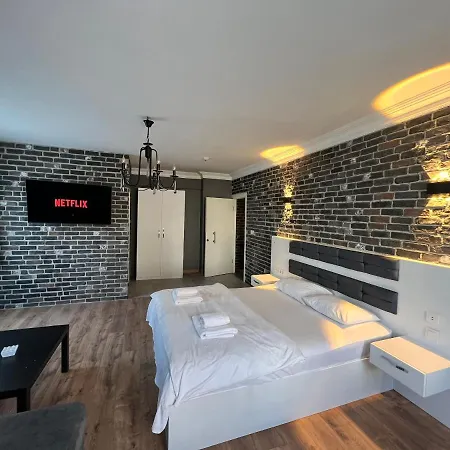 Karaca Hotel