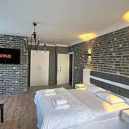 Karaca Hotel