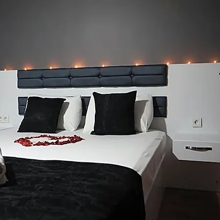 Karaca Hotel